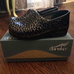 Dansko shoes size 38